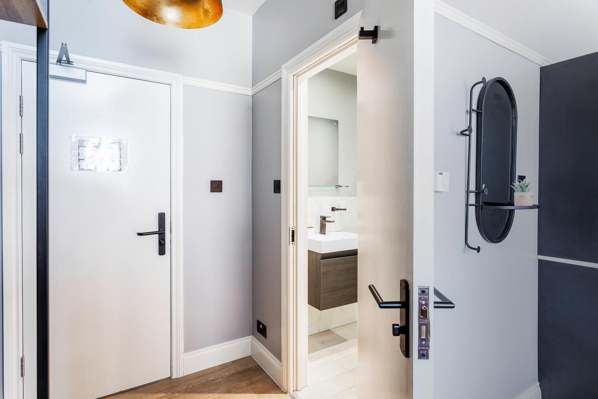 Kensington Rooms - Warwick Road Лондон Экстерьер фото